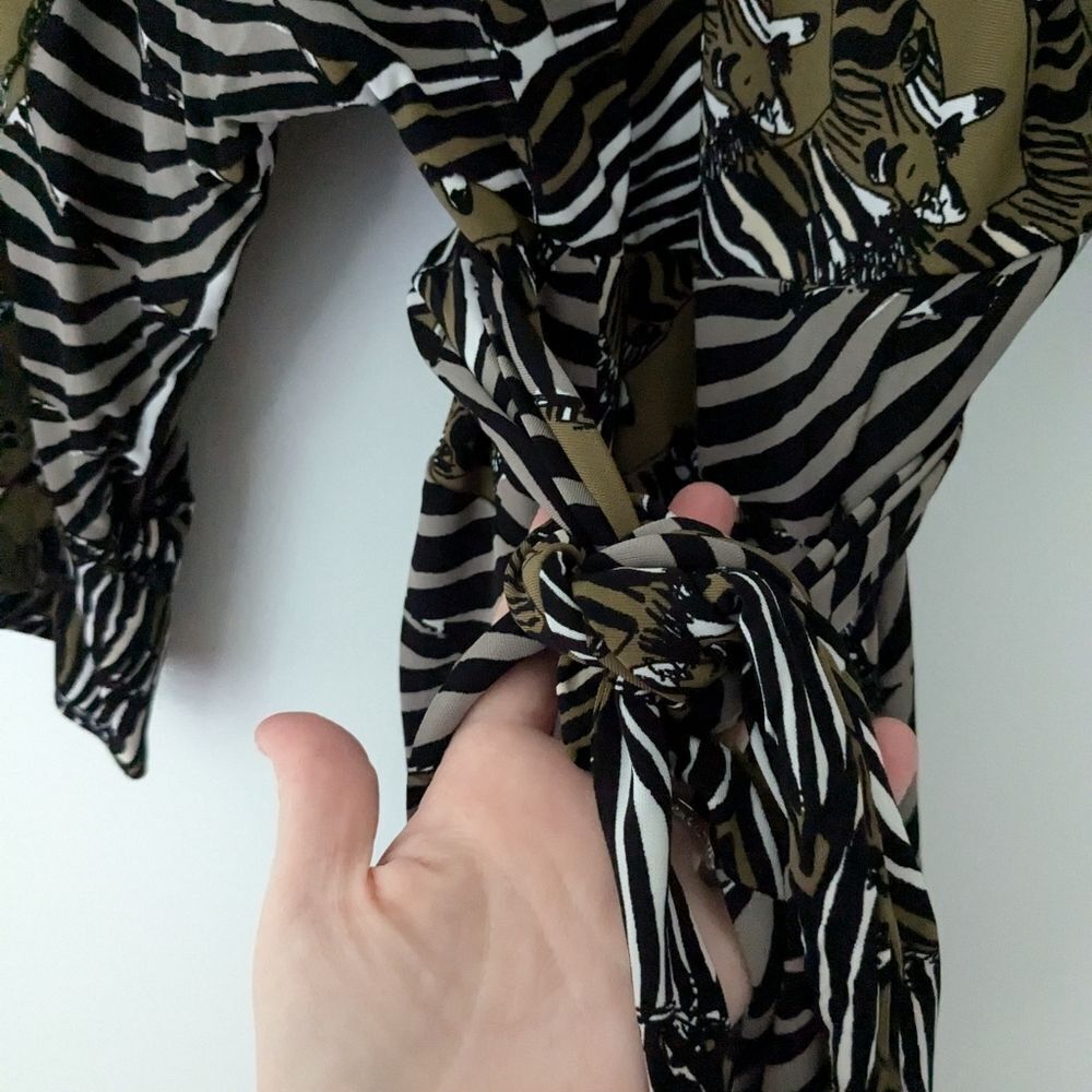 Banana Republic x Issa London Zebra Print Jersey Kimono Wrap Dress - Picture 6 of 8